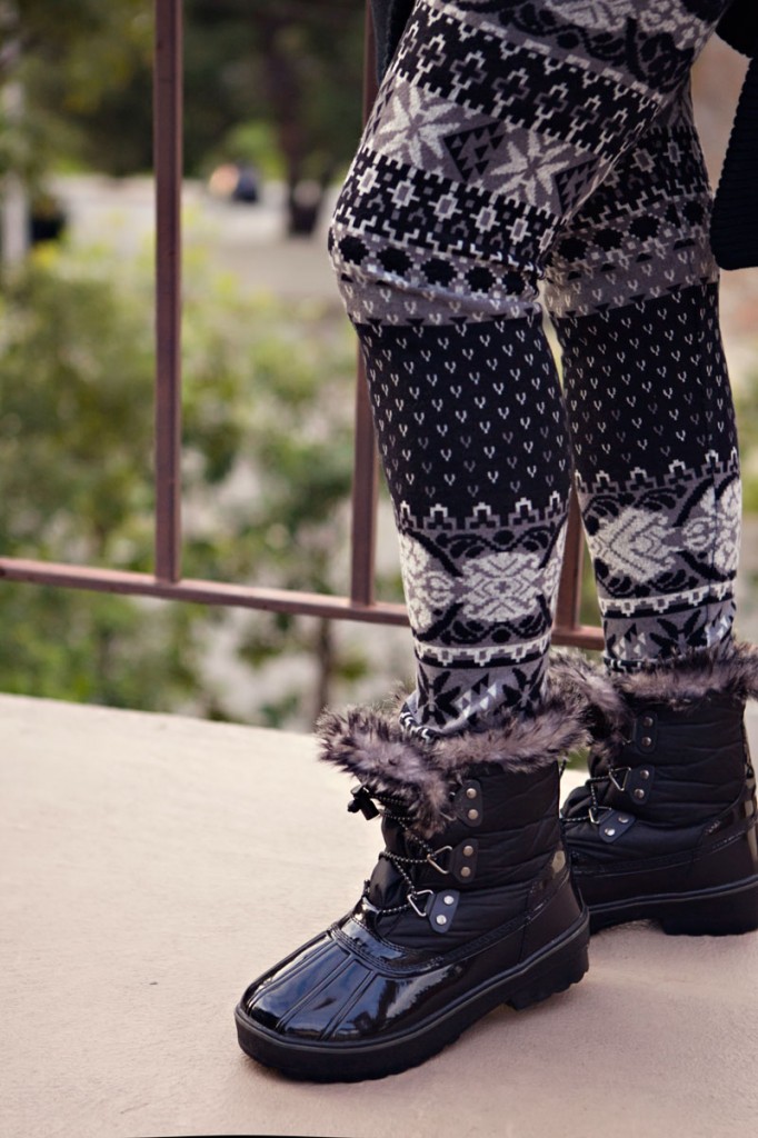 Patterned Tights + Furry Boots - THIS MOM'S GONNA SNAP!