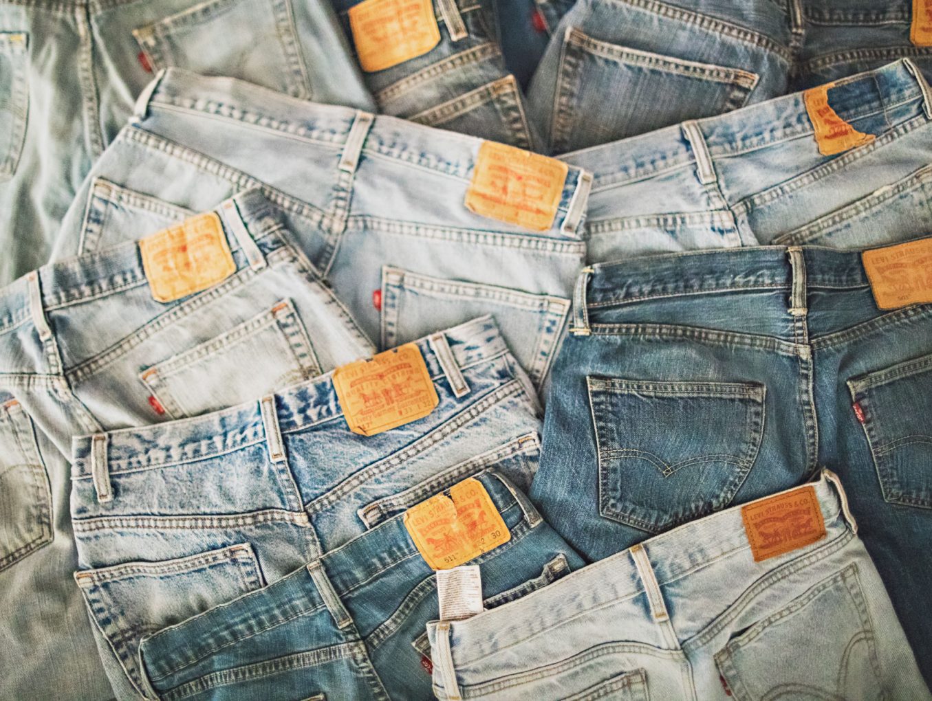 Finding the Right Jeans | Vintage Levi's Fit Guide - This Mom's Gonna SNAP!